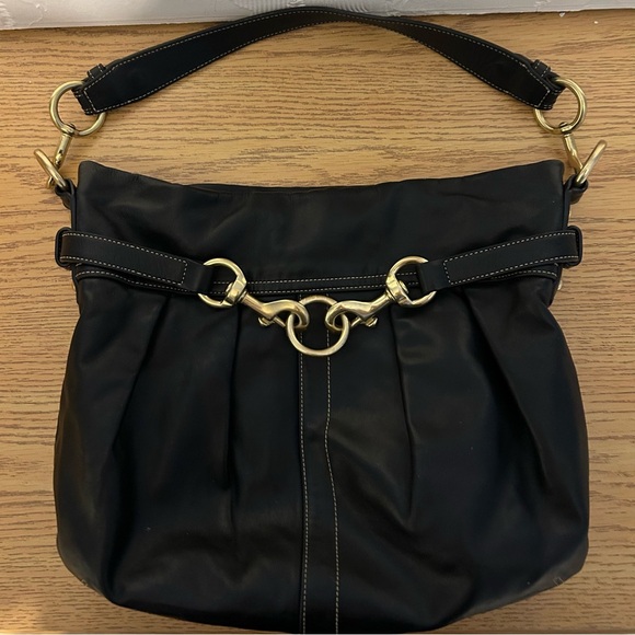 SOLD - COACH HAMPTON MEDIUM SHOULDER BAG - F10205 - Picture 2 of 8